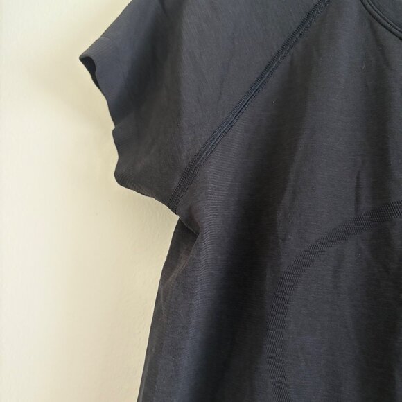 Lululemon Athletic Swiftly Tech Short Sleeve Shirt 2.0 Black Women’s Size 12 - Picture 5 of 8